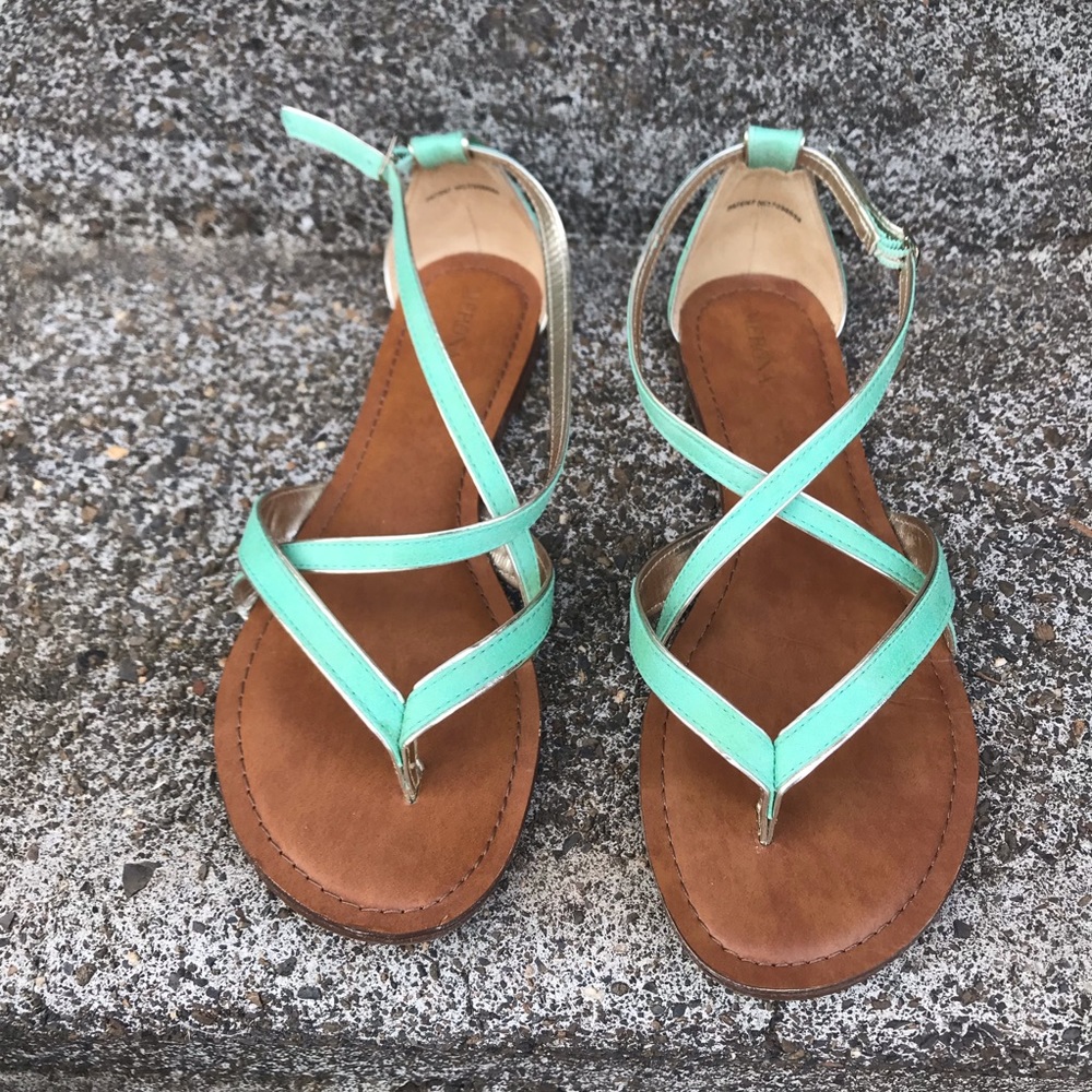 Beautiful sandals! Dress up or keep it casual!
